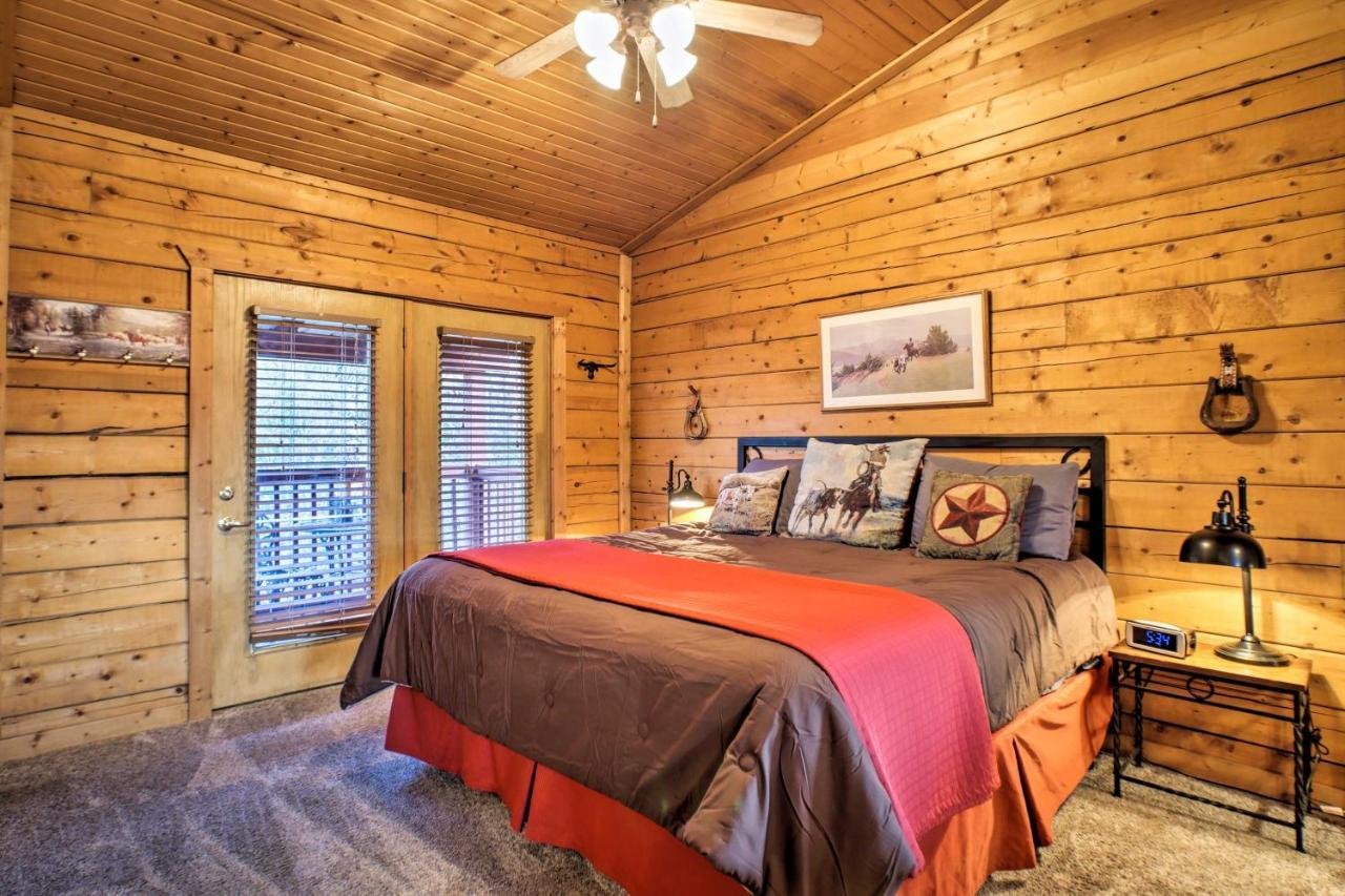 Cabin-Style Studio Right Off The Branson Strip! Lägenhet Exteriör bild